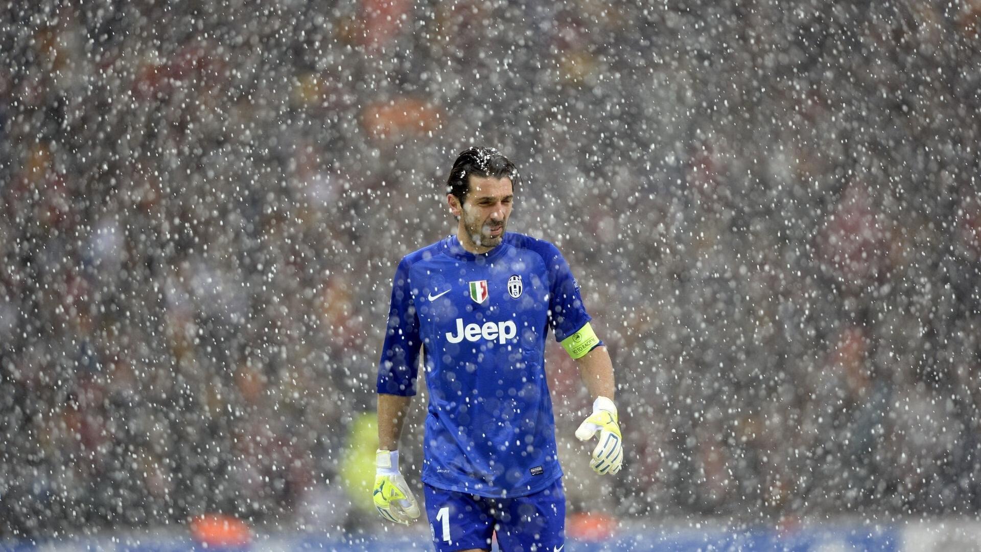 蓉城主帅徐正源坦言引援目标,杨明洋是长期关注对象,夏窗变动仍存悬念