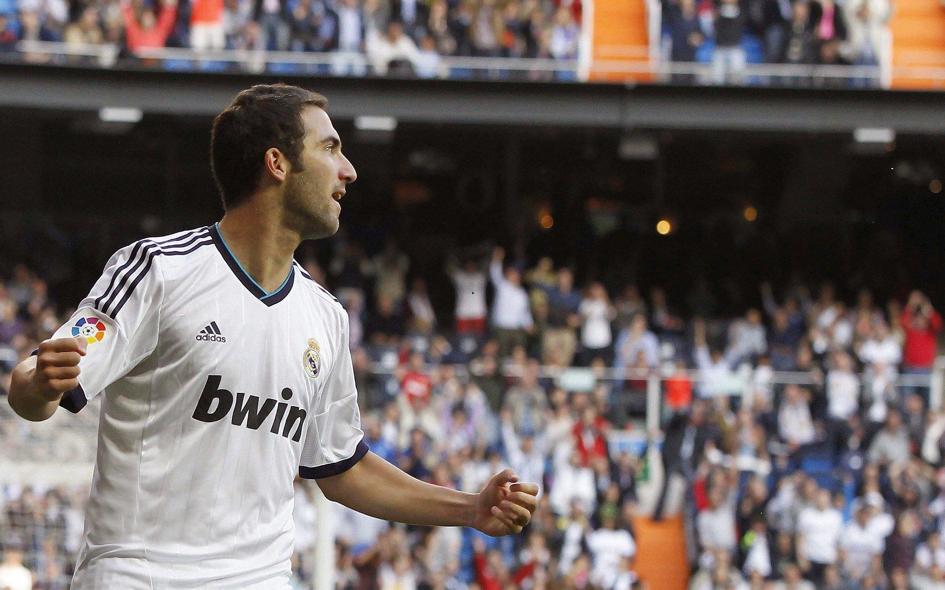 英媒曝曼城冬窗曾追逐巴黎超新星 1亿欧元天价吓退蓝月亮